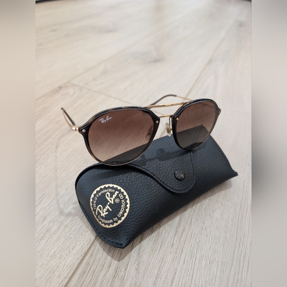 Ray-Ban Round Sunglasses with Case - Picture 2 of 9